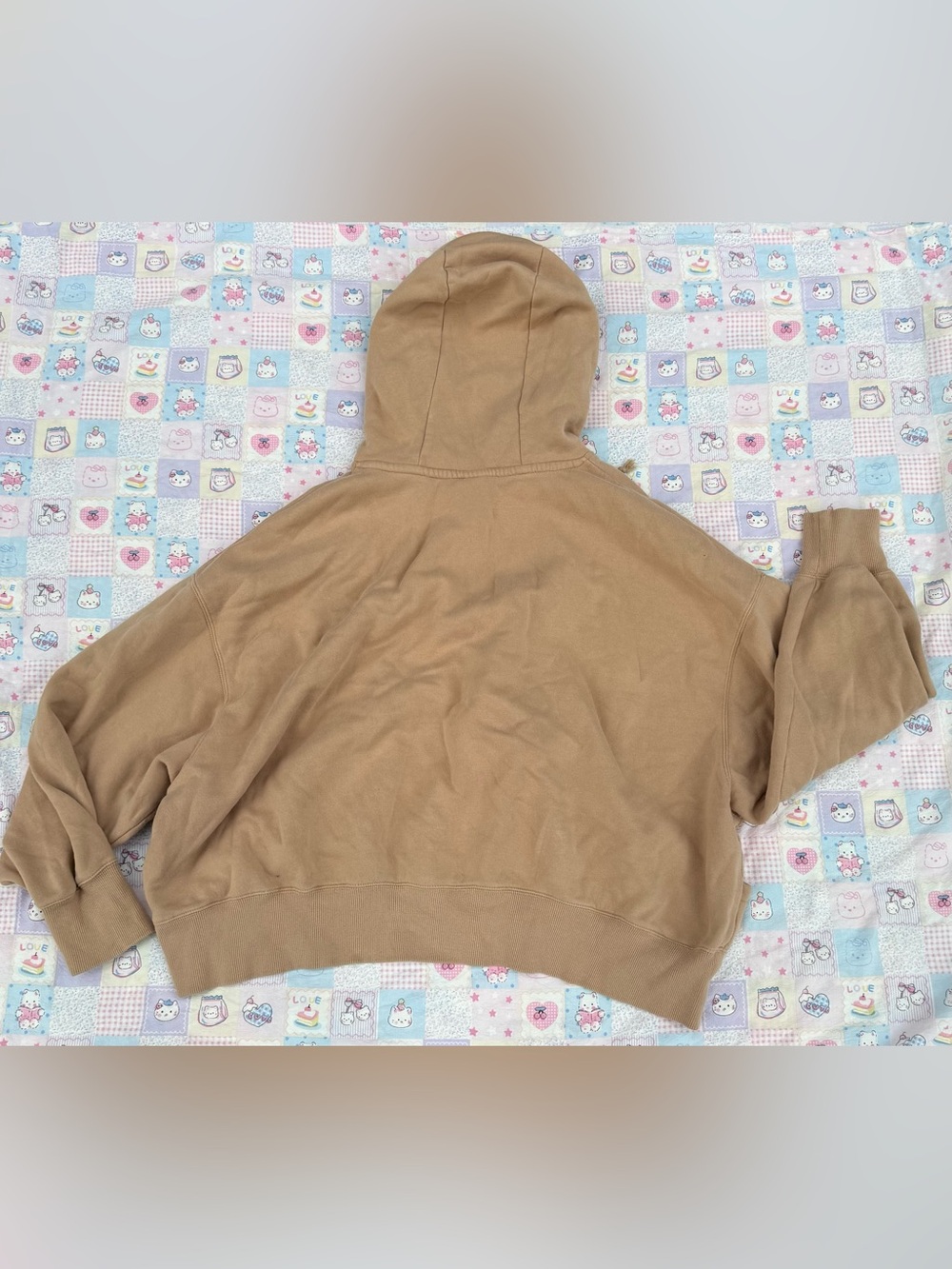Nike women’s tan oversized cropped hoodie - Picture 4 of 4